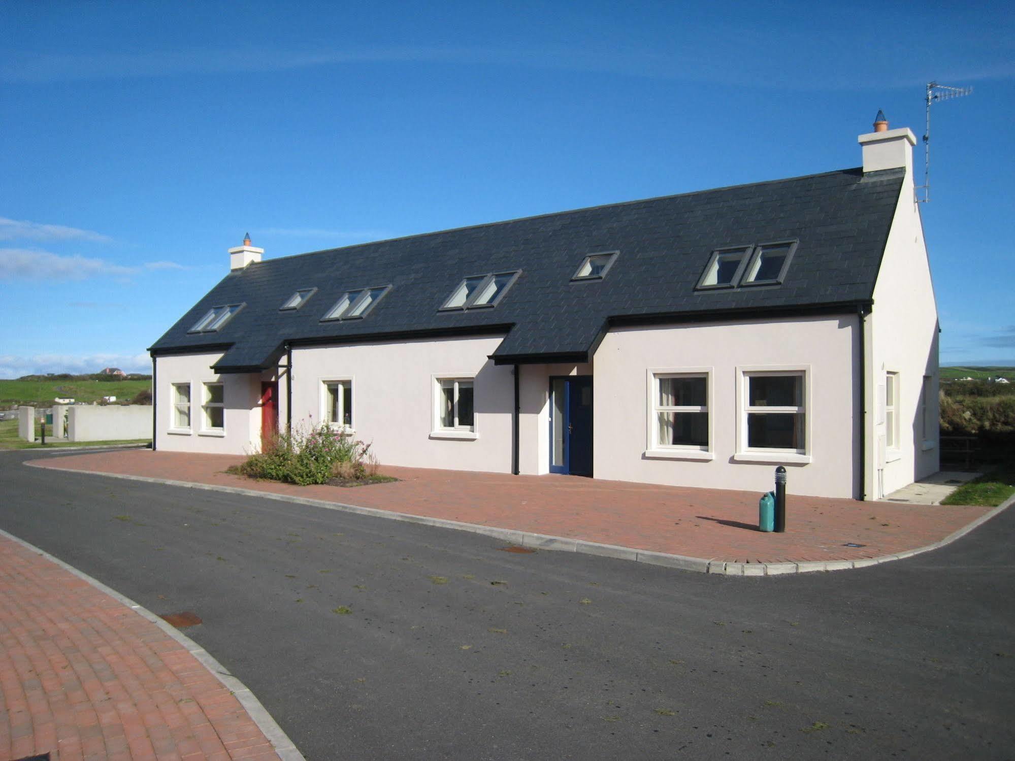 Doolin Village Lodges Zewnętrze zdjęcie
